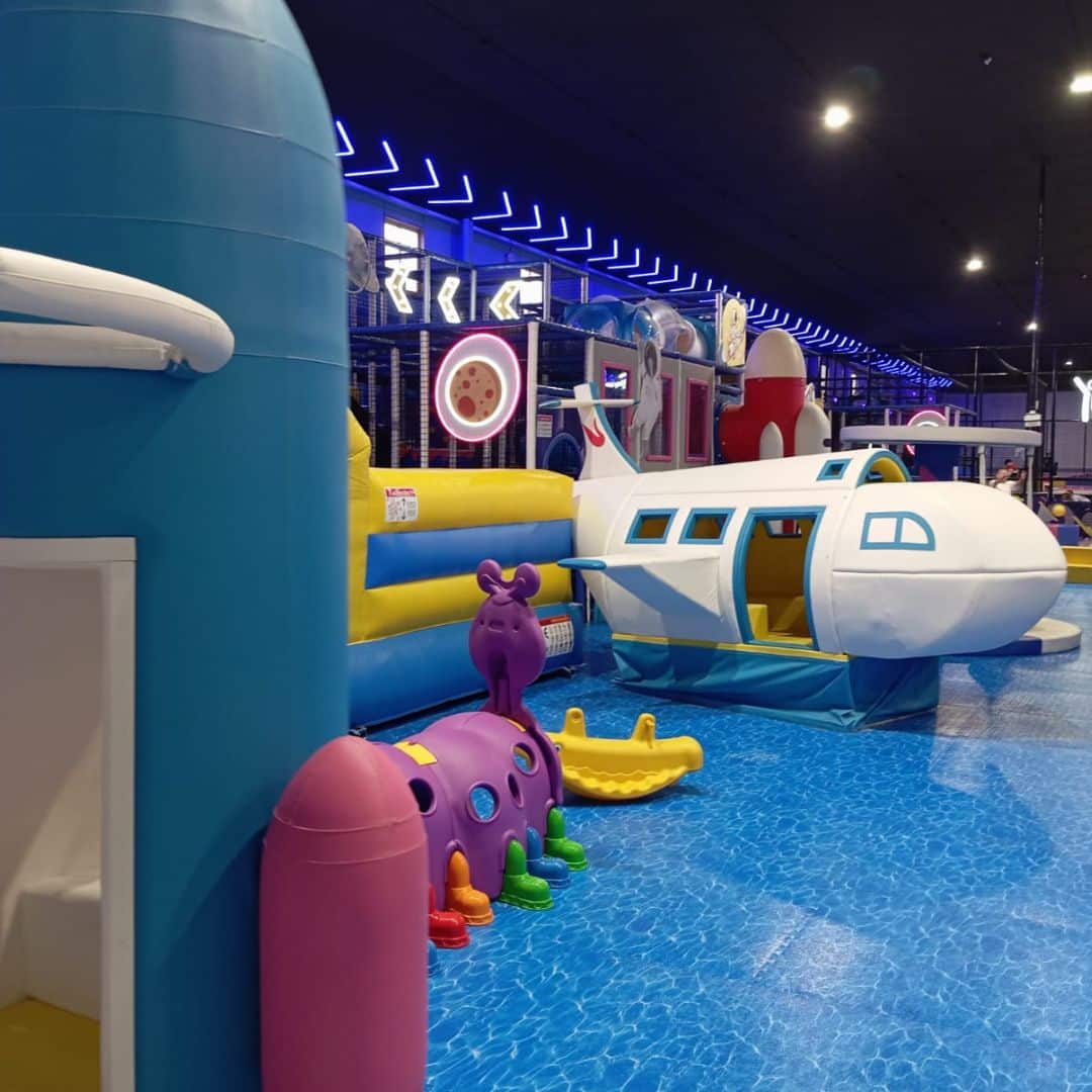 Parque infantil X-Jump en Cartagena con zonas de juego para niños
