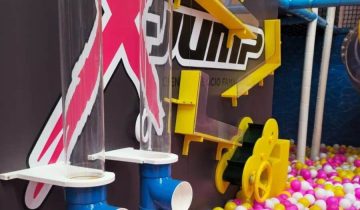 Instalaciones de juegos para niños dentro de la Zona Kids de X-Jump Instalaciones de juegos para niños dentro de la Zona Kids de X-Jump